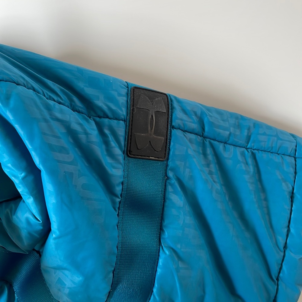 Fun bag, could be used as a gym bag, I used it as an overnight bag.